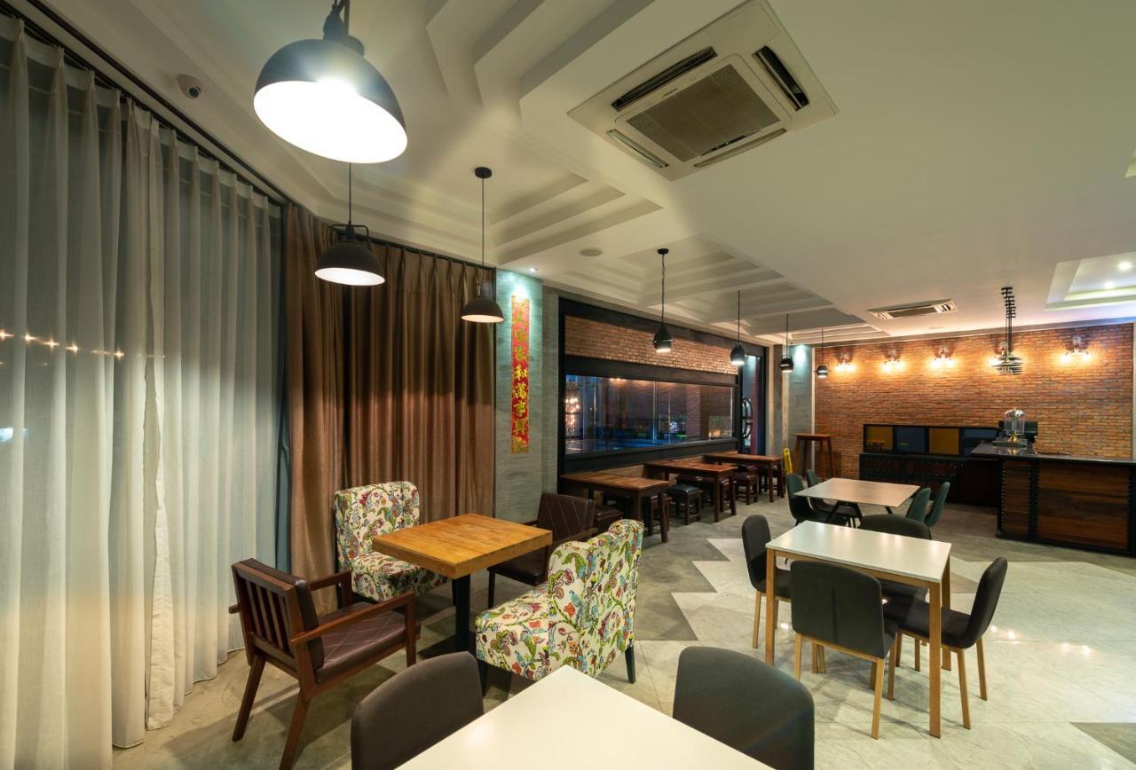S Park Design Hotel Виентиане Екстериор снимка
